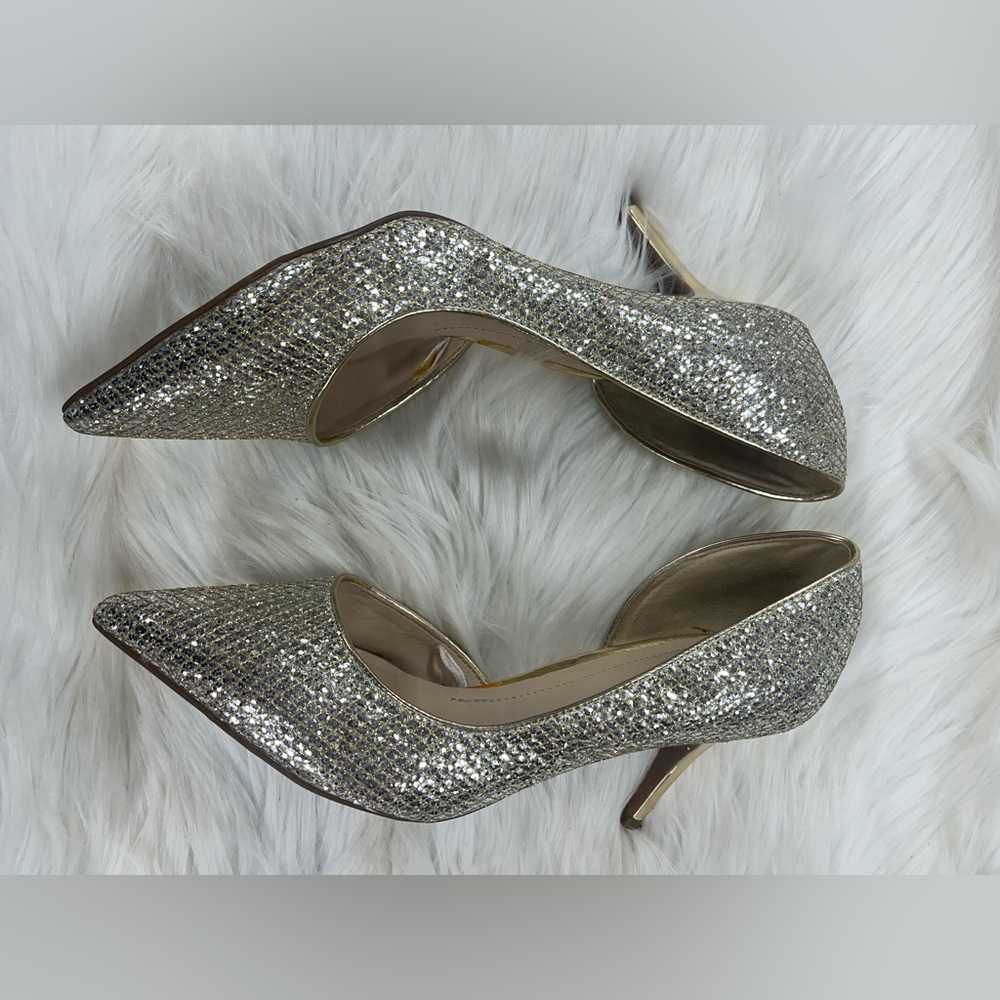 Marc Fisher Gold high heeled shoes size 8 woman’s - Picture 6 of 10